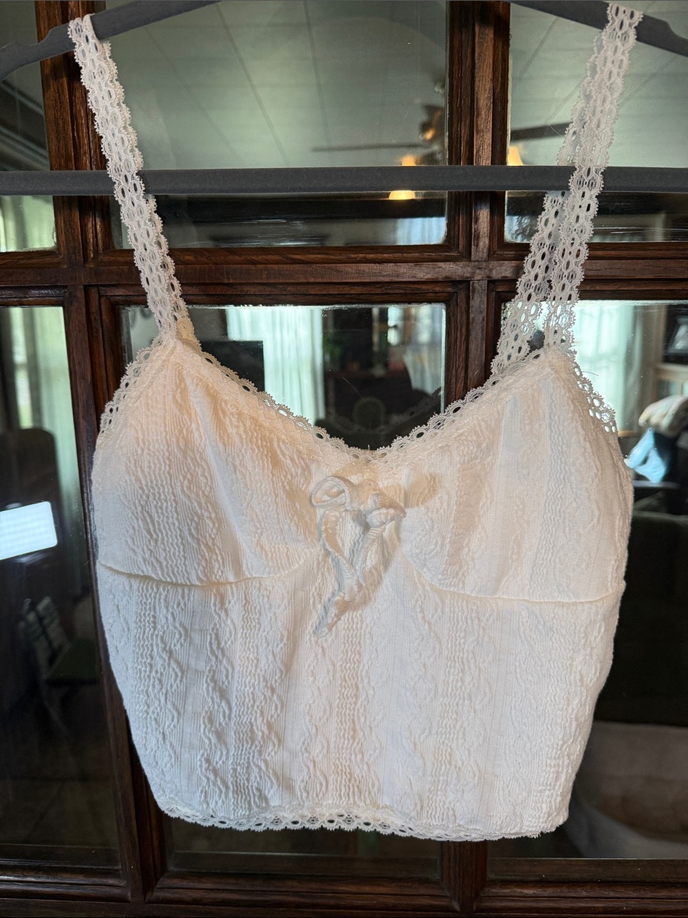 Y2K Aeropostale Womens‎ White Lace Trim Textured Cropped Cami Top Small NWT 1626